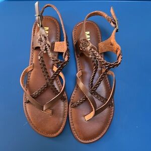 Mia sz 9 gladiator sandals nwob